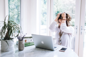 HOW TO NATURALLY REDUCE YOUR STRESS HORMONES